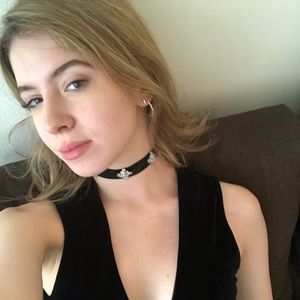 Meet your Posher, Liza
